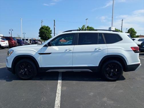 2025 Volkswagen Atlas 2.0T Peak Edition