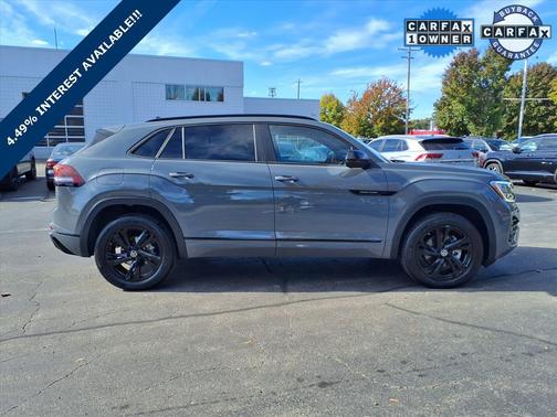 2025 Volkswagen Atlas Cross Sport 2.0T SEL