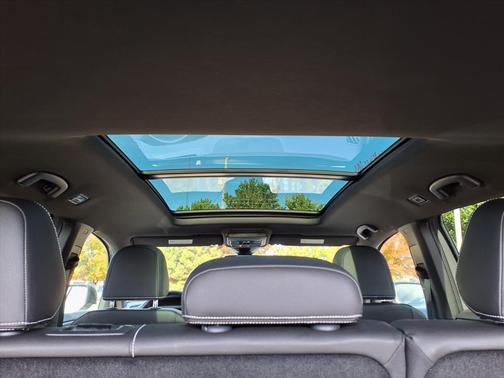 2025 Volkswagen Atlas Cross Sport 2.0T SEL