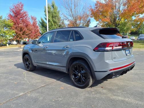 2025 Volkswagen Atlas Cross Sport 2.0T SEL