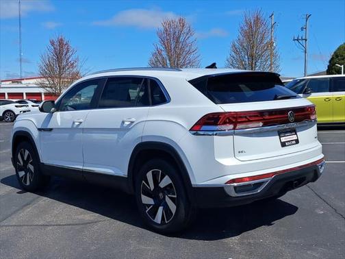 2025 Volkswagen Atlas Cross Sport 2.0T SEL