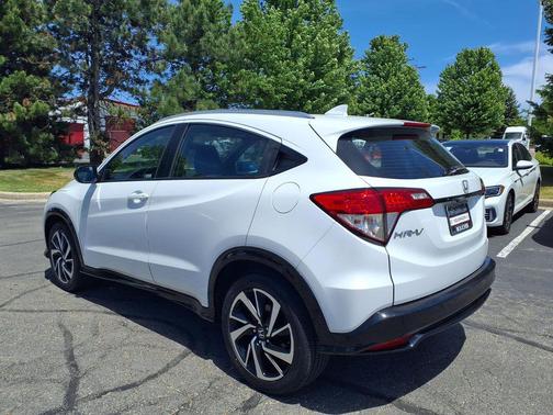 Platinum White Pearl 2019 Honda HR-V Sport