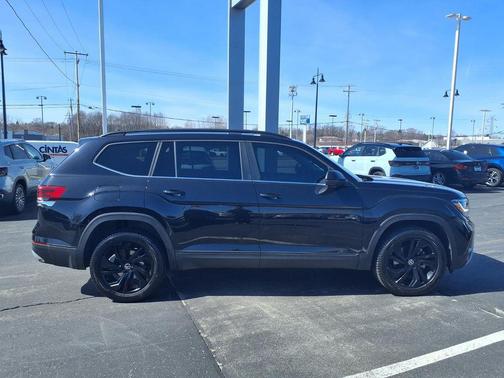 2023 Volkswagen Atlas 3.6L SE w/Technology