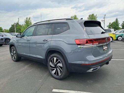 2025 Volkswagen Atlas 2.0T SE w/Technology 4MOTION