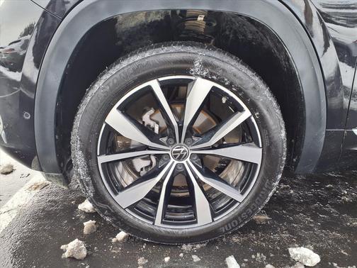 2025 Volkswagen Atlas 2.0T SEL Premium R-Line 4MOTION