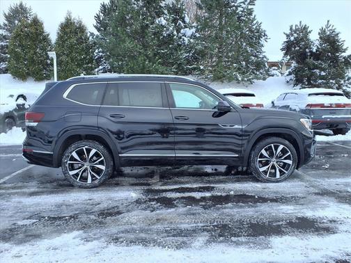 2025 Volkswagen Atlas 2.0T SEL Premium R-Line 4MOTION