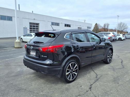 2017 Nissan Rogue Sport SL