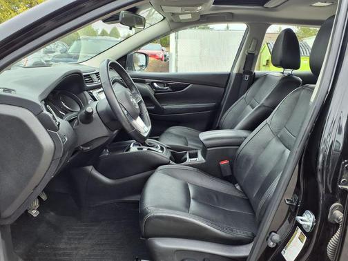 2017 Nissan Rogue Sport SL