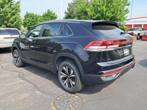 2025 Volkswagen Atlas Cross Sport 2.0T SE