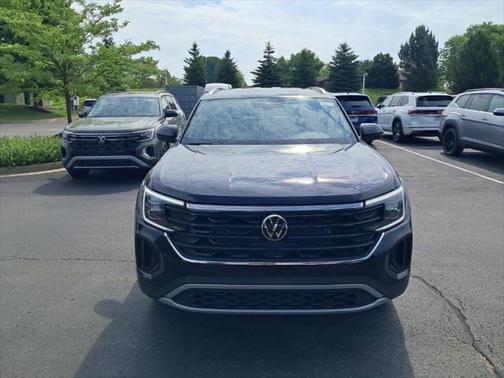 2025 Volkswagen Atlas Cross Sport 2.0T SE