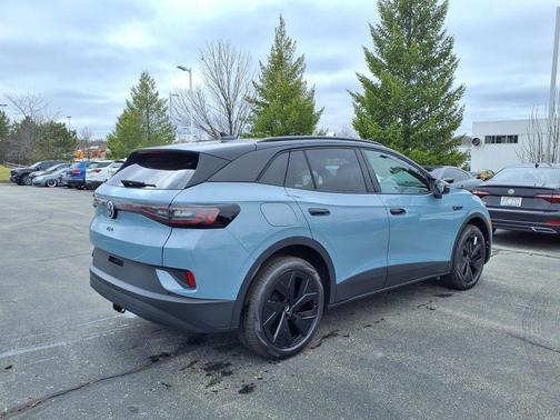 arctic blue metallic with black roof 2026 Volkswagen ID.4 AWD Pro S Plus