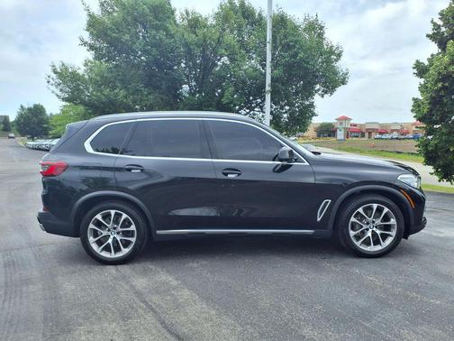 Black 2019 BMW X5 xDrive40i