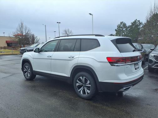 2026 Volkswagen Atlas 2.0T SE