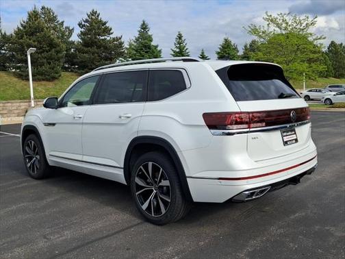 2025 Volkswagen Atlas 2.0T SEL Premium R-Line 4MOTION