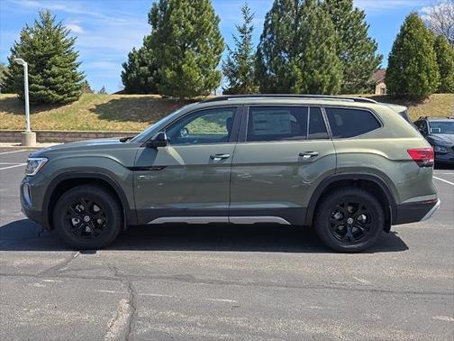 2025 Volkswagen Atlas 2.0T Peak Edition