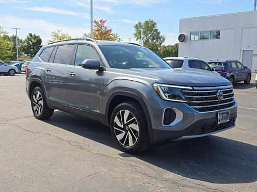 2025 Volkswagen Atlas 2.0T SE w/Technology 4MOTION