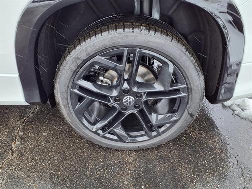 2026 Volkswagen Tiguan 2.0T SE R-Line Black 4MOTION