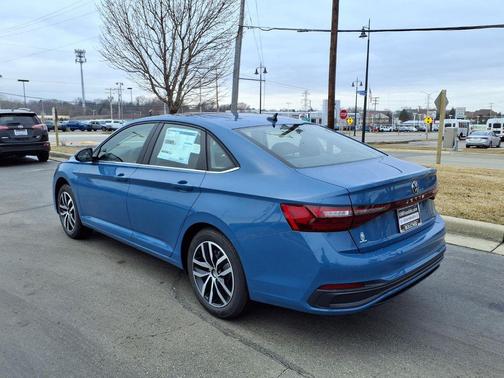 Monterey Blue Pearl 2026 Volkswagen Jetta 1.4T SE