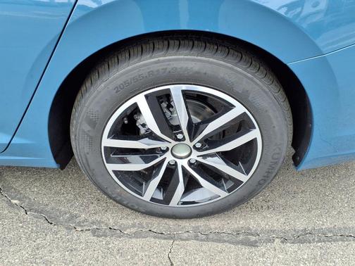 Monterey Blue Pearl 2026 Volkswagen Jetta 1.4T SE