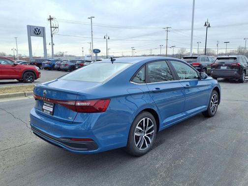 Monterey Blue Pearl 2026 Volkswagen Jetta 1.4T SE