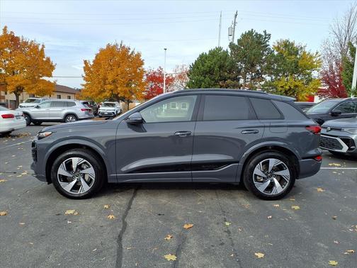 2025 Audi Q6 e-tron Premium Plus quattro