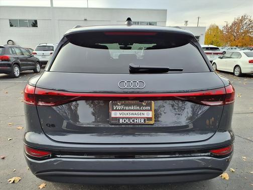 2025 Audi Q6 e-tron Premium Plus quattro