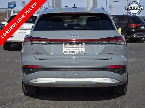 2022 Audi e-tron Premium Plus
