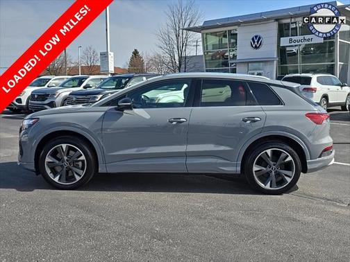 2022 Audi e-tron Premium Plus
