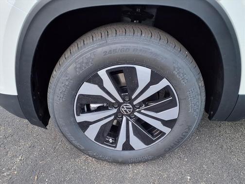 2026 Volkswagen Atlas 2.0T SE w/Technology 4MOTION