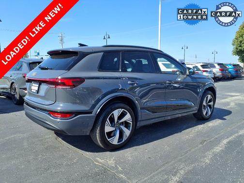 2025 Audi Q6 e-tron Premium Plus quattro