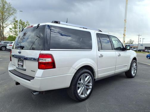 White Platinum Clearcoat Metallic 2017 Ford Expedition EL Platinum