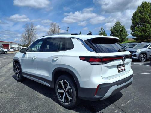 Pure White 2026 Volkswagen Tiguan 2.0T SE 4MOTION