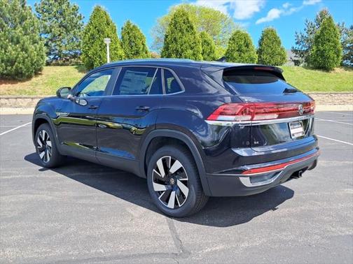2025 Volkswagen Atlas Cross Sport 2.0T SE w/Technology 4MOTION