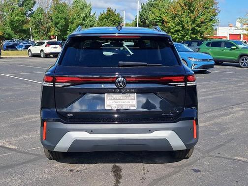 2025 Volkswagen Tiguan 2.0T SE R-Line Black 4MOTION