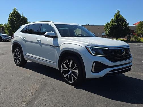 2024 Volkswagen Atlas Cross Sport 2.0T SEL Premium