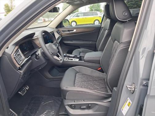 2025 Volkswagen Atlas 2.0T SEL Premium R-Line 4MOTION
