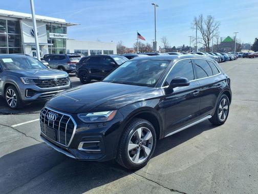 2023 Audi Q5 40 Premium Plus