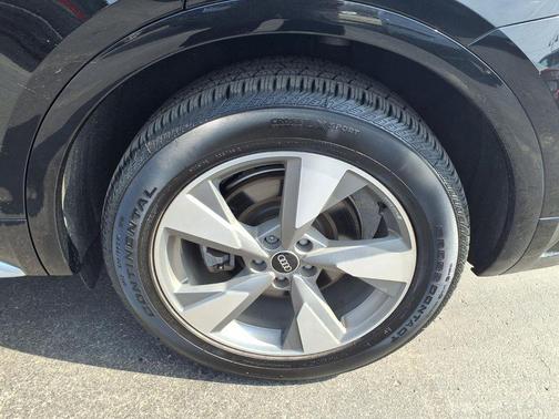 2023 Audi Q5 40 Premium Plus