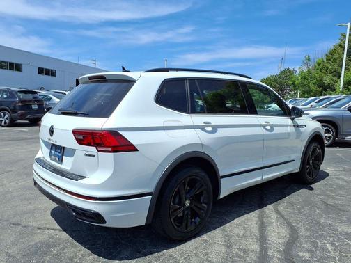 Opal White 2024 Volkswagen Tiguan 2.0T SE R-Line Black 4MOTION