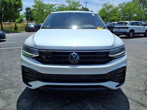 Opal White 2024 Volkswagen Tiguan 2.0T SE R-Line Black 4MOTION