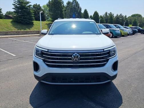 2025 Volkswagen Atlas 2.0T SE w/Technology 4MOTION