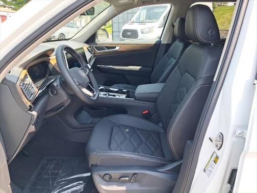2025 Volkswagen Atlas 2.0T SE w/Technology 4MOTION