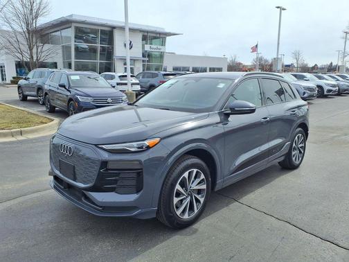 Magnet Gray 2025 Audi Q6 e-tron Premium quattro