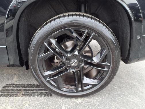 2025 Volkswagen Tiguan 2.0T SE R-Line Black 4MOTION