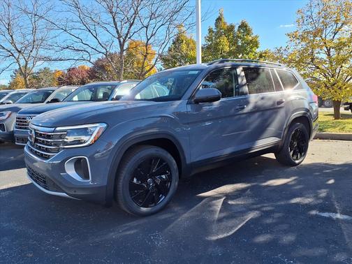 2026 Volkswagen Atlas 2.0T SE w/Technology 4MOTION