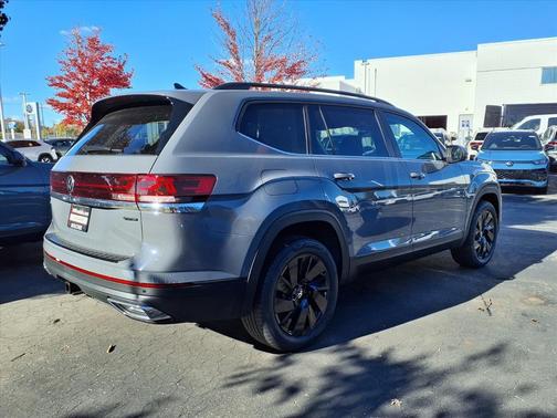 2026 Volkswagen Atlas 2.0T SE w/Technology 4MOTION