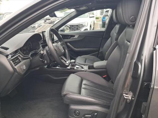 2022 Audi A4 45 S line Premium Plus