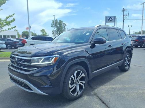 Deep Black 2023 Volkswagen Atlas 3.6L SEL