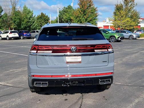2026 Volkswagen Atlas Cross Sport 2.0T SEL Premium