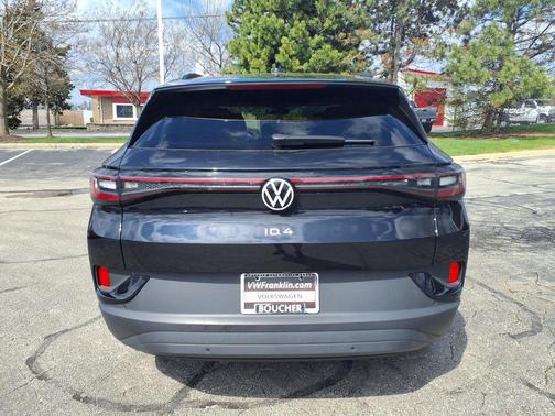 deep black pearl 2025 Volkswagen ID.4 AWD Pro